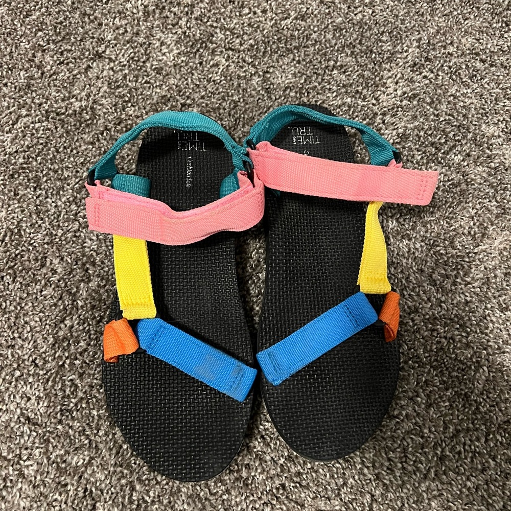 Time and Tru color sandals sz 10 womens